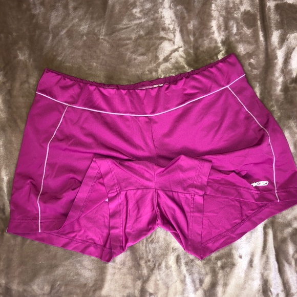 Fuscia Reebok Shorts, Size XL - Picture 3 of 7